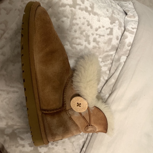 UGG MINI BAILEY BUTTON BLING CHESTNUT BOOTS - WOMEN'S - Picture 5 of 8